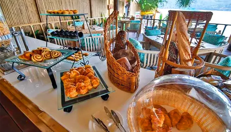 هتل فی فی کوکو بیچ ریزورت